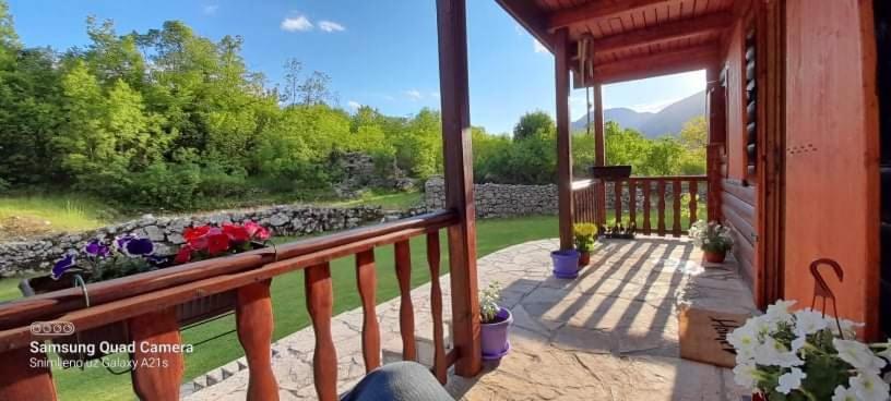 Vikendica Njegusi Villa Cetinje Bagian luar foto