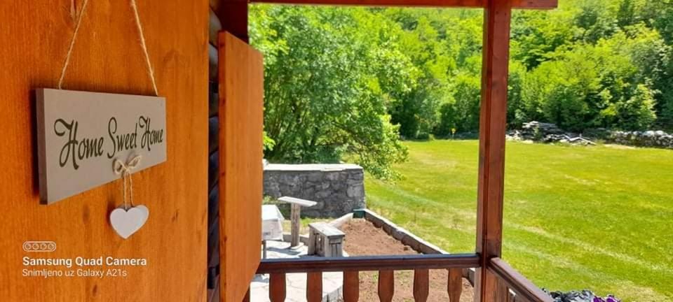 Vikendica Njegusi Villa Cetinje Bagian luar foto